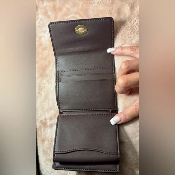 Coach Black Leather Wallet with Gold Clasp - Picture 8 of 11